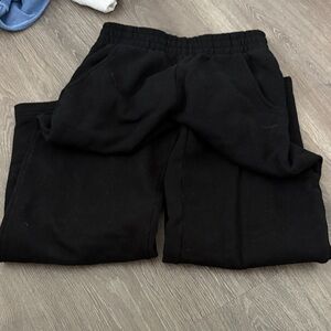 Woman’s Black Artiza Sweatpants